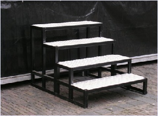 Podiumtrap ook los te huur.